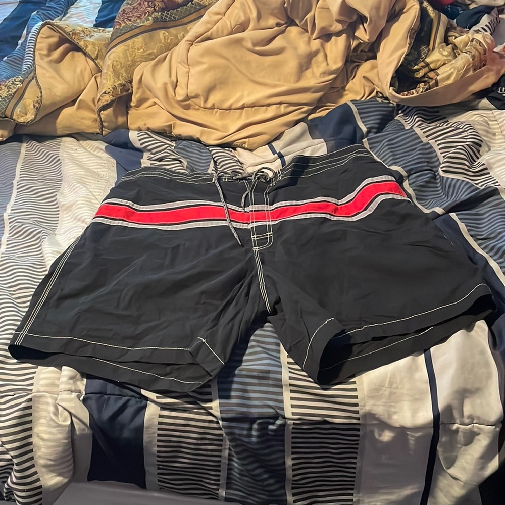 Men’s swimming trunks